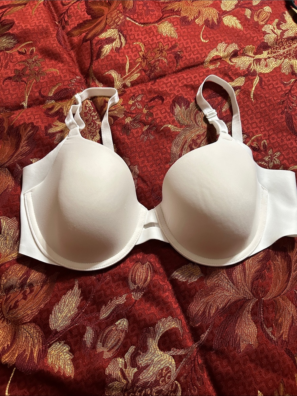 Warner’s 34C - Smooth Light Cream T-Shirt Bra,Lightly Padded, Underwire Comfort
